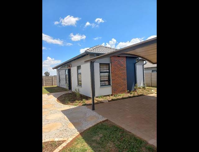 3 BEDROOM HOUSE FOR SALE IN PROTEA GLEN